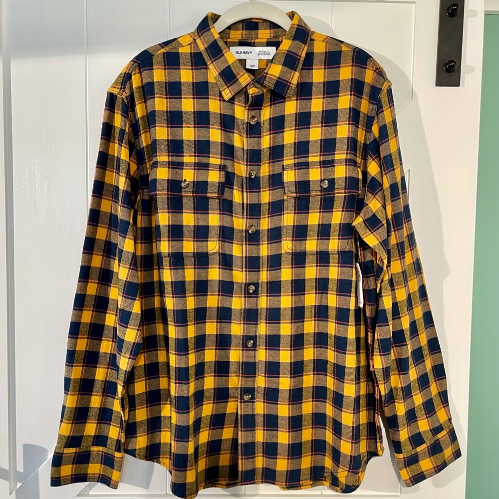 Old Navy Men’s Flannel Button Down Shirt